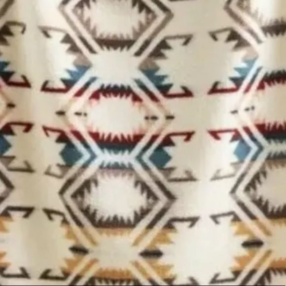 Pendleton Other - Pendleton Aztec Sherpa Throw NWT